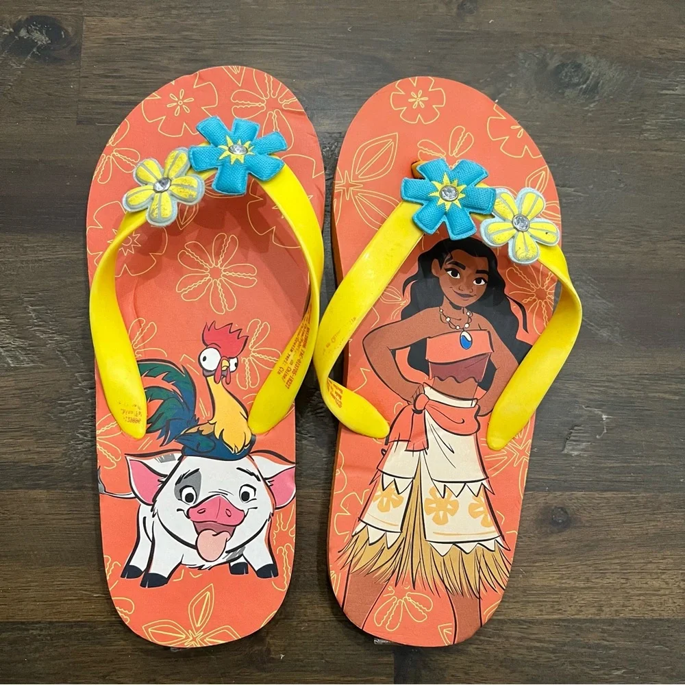 ✅ Disney Princess Moana flip flops kids size large